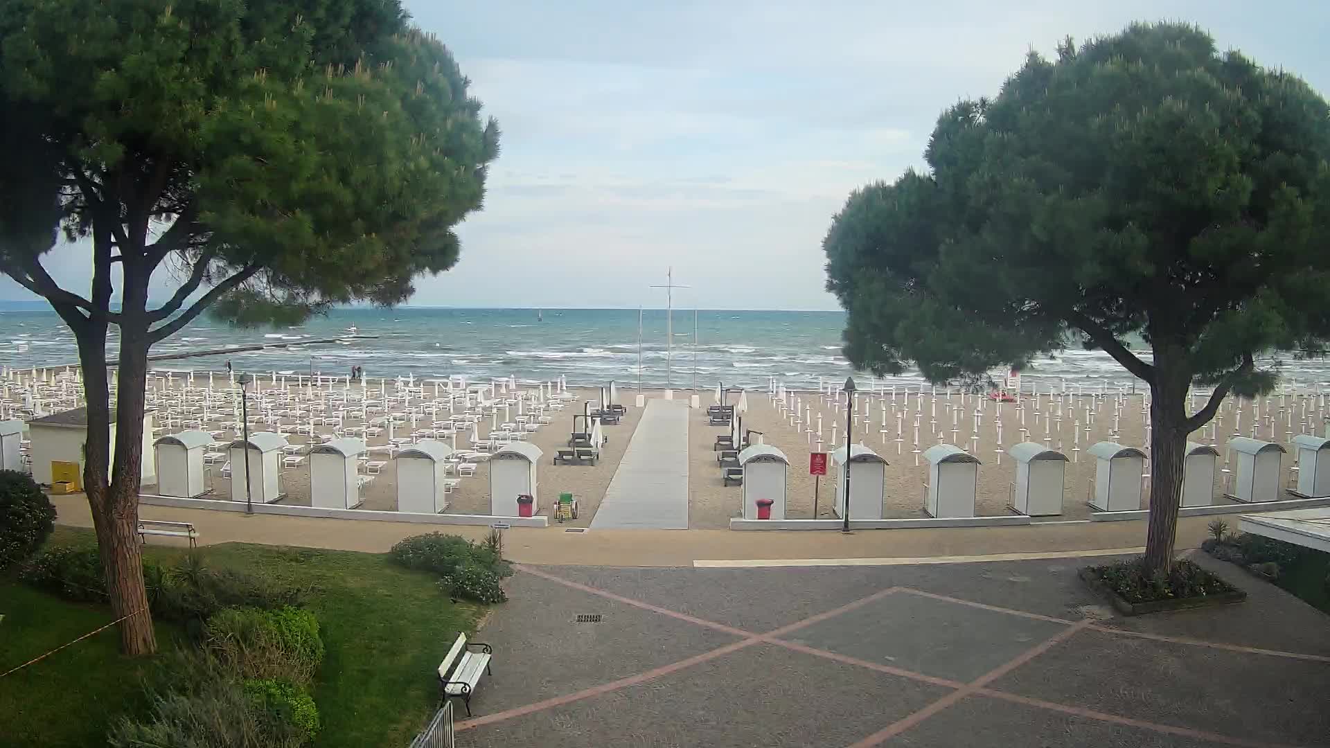 Grado Ulaz na Plažu | Pogled Uživo na Obalu