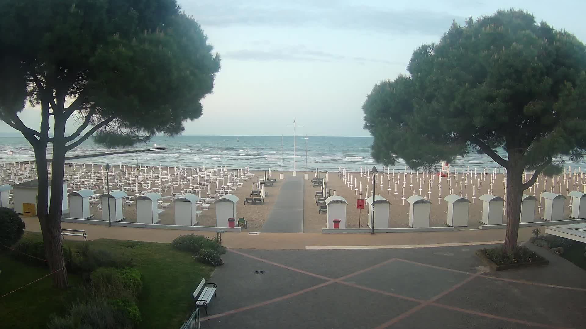 Grado Ulaz na Plažu | Pogled Uživo na Obalu