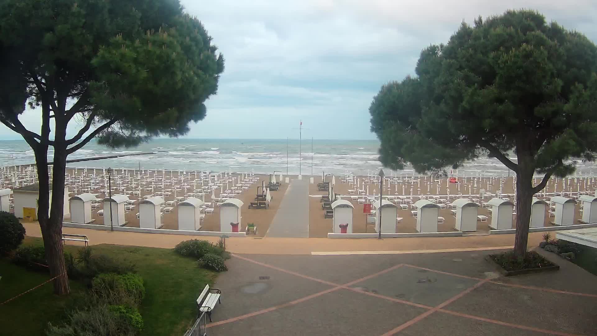 Grado Ulaz na Plažu | Pogled Uživo na Obalu