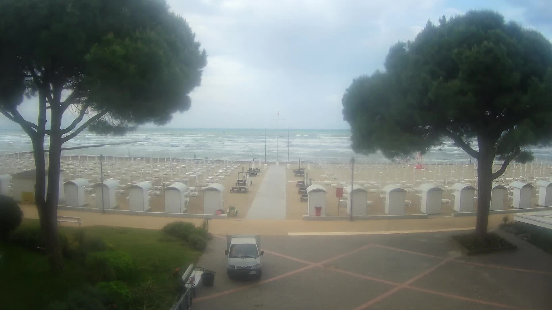 Grado Beach Webcam Entrance | Real-Time View of the Seaside