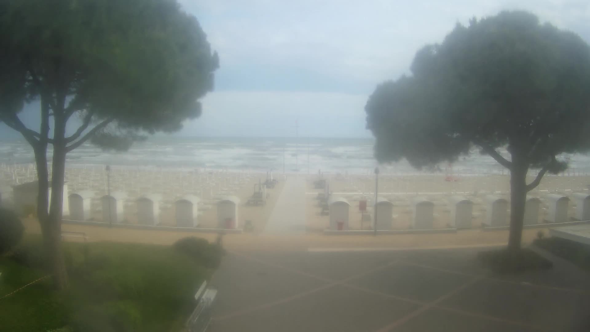 Grado Beach Webcam Entrance | Real-Time View of the Seaside