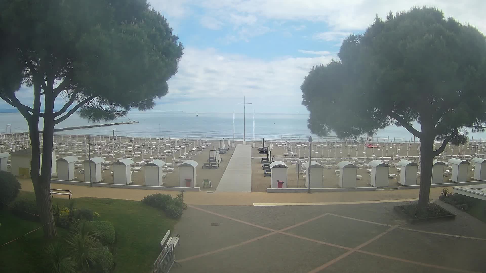 Grado Beach Webcam Entrance | Real-Time View of the Seaside