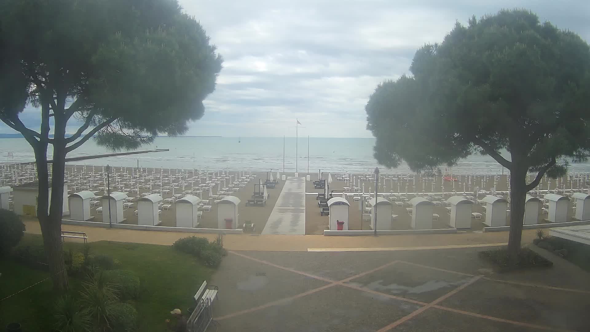 Grado Beach Webcam Entrance | Real-Time View of the Seaside