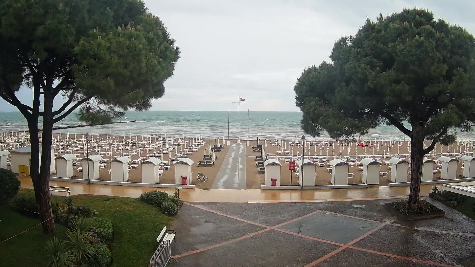Grado Beach Webcam Entrance | Real-Time View of the Seaside