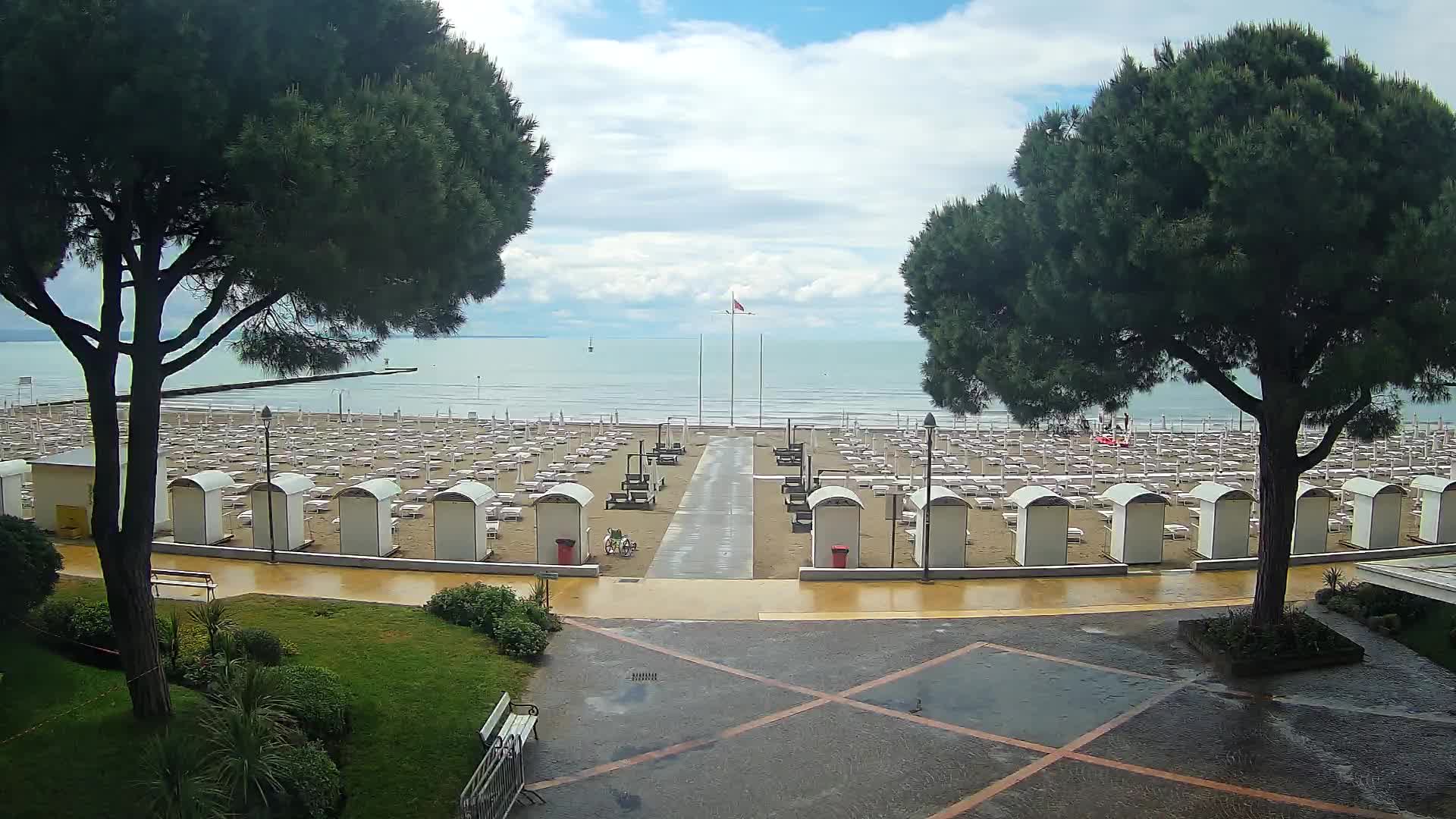 Grado Beach Webcam Entrance | Real-Time View of the Seaside