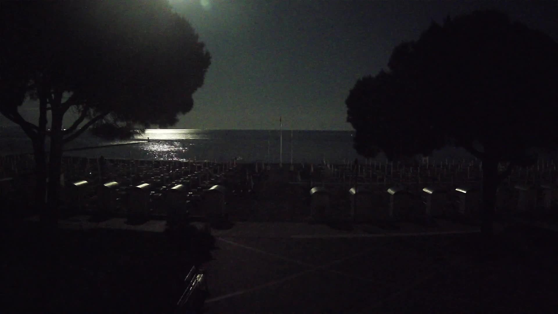 Grado Beach Webcam Entrance | Real-Time View of the Seaside
