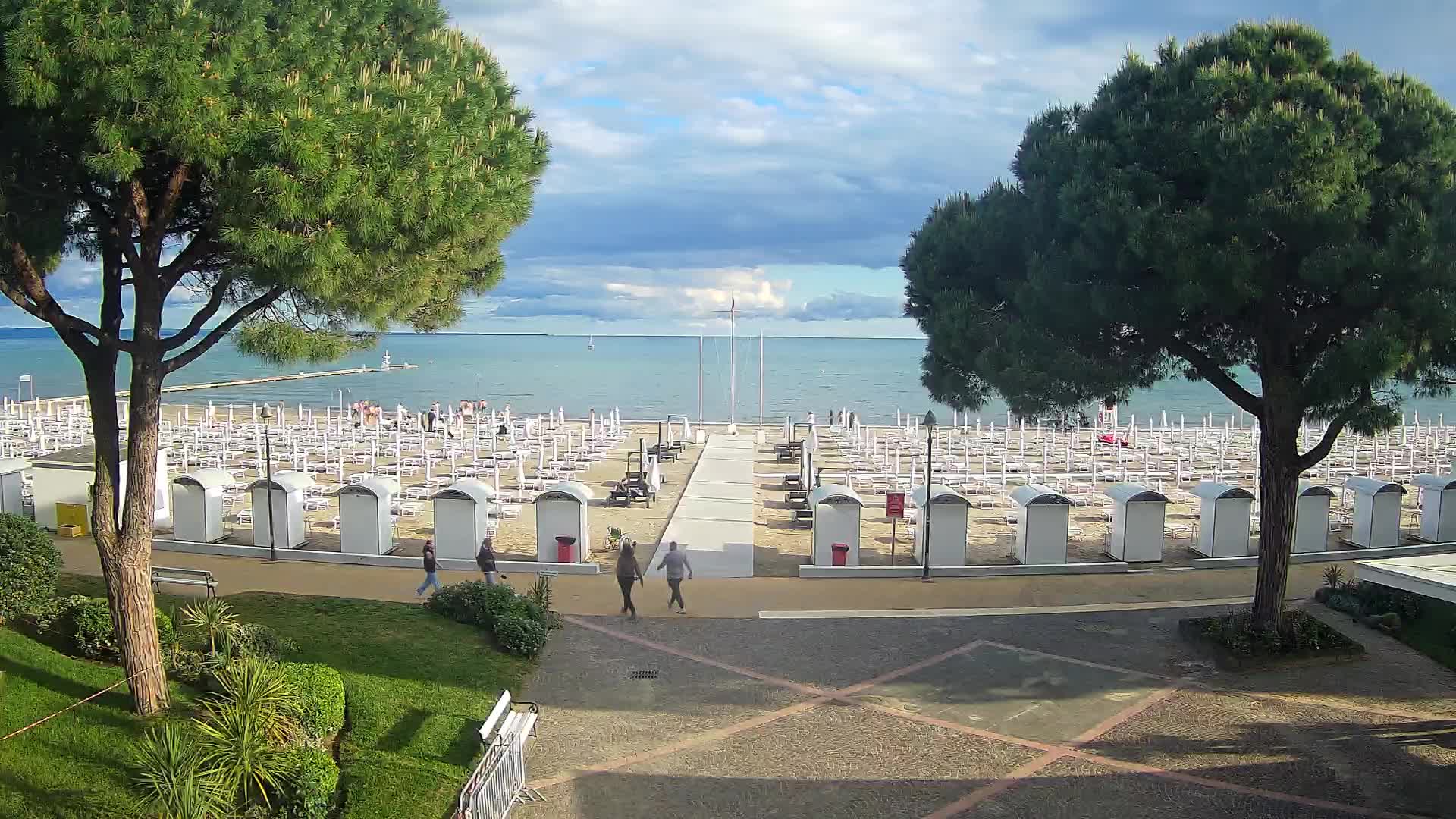 Grado Beach Webcam Entrance | Real-Time View of the Seaside