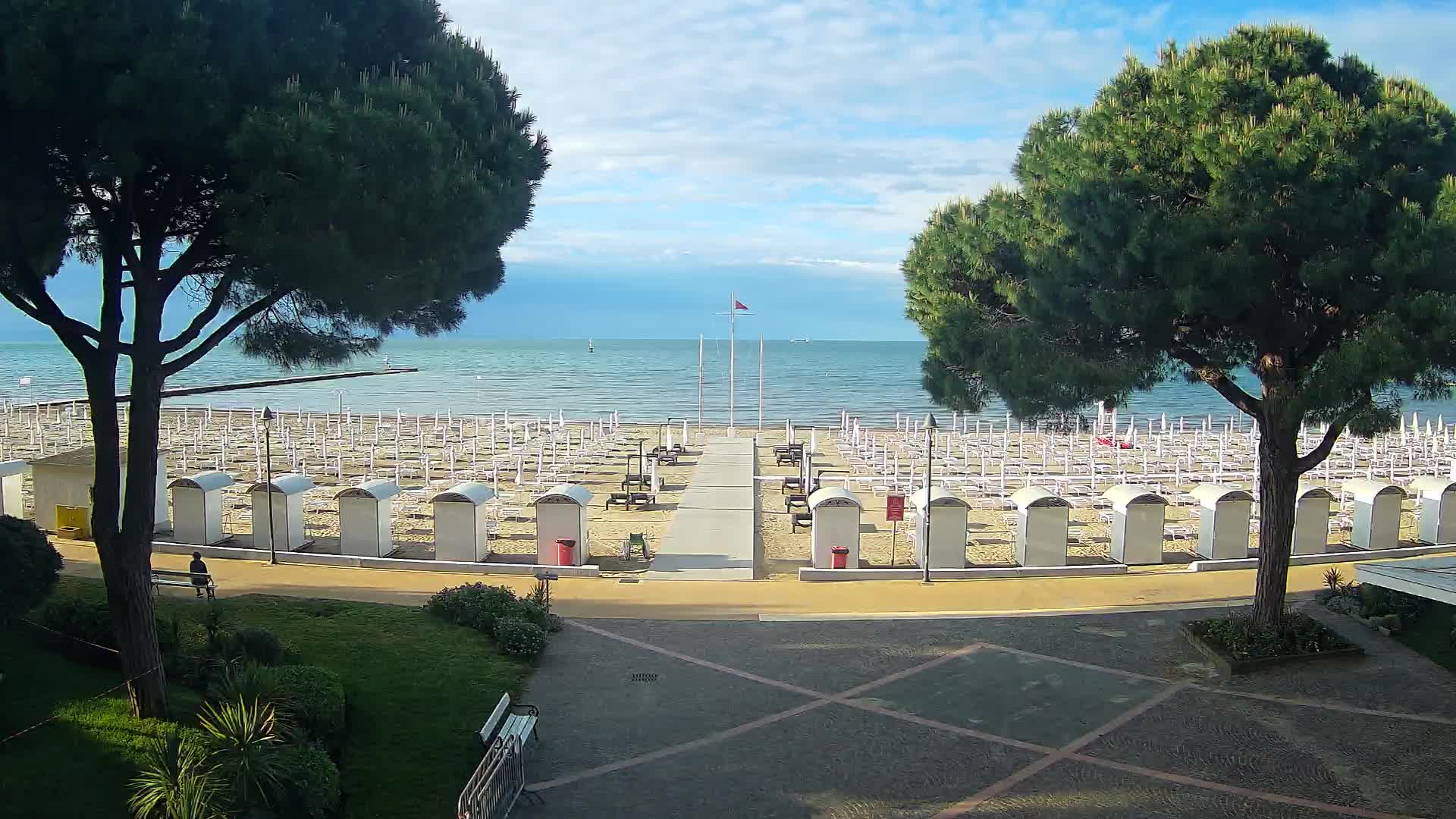 Grado Beach Webcam Entrance | Real-Time View of the Seaside