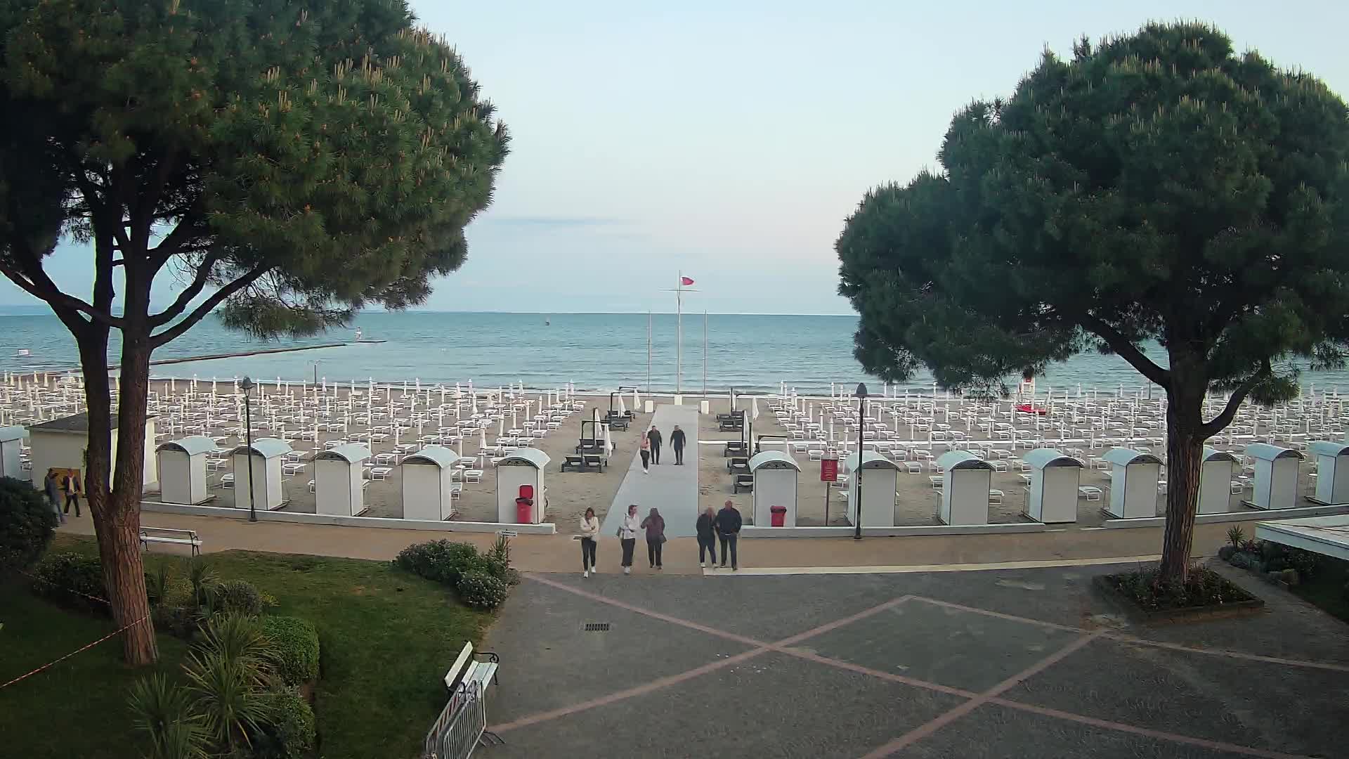 Grado Beach Webcam Entrance | Real-Time View of the Seaside