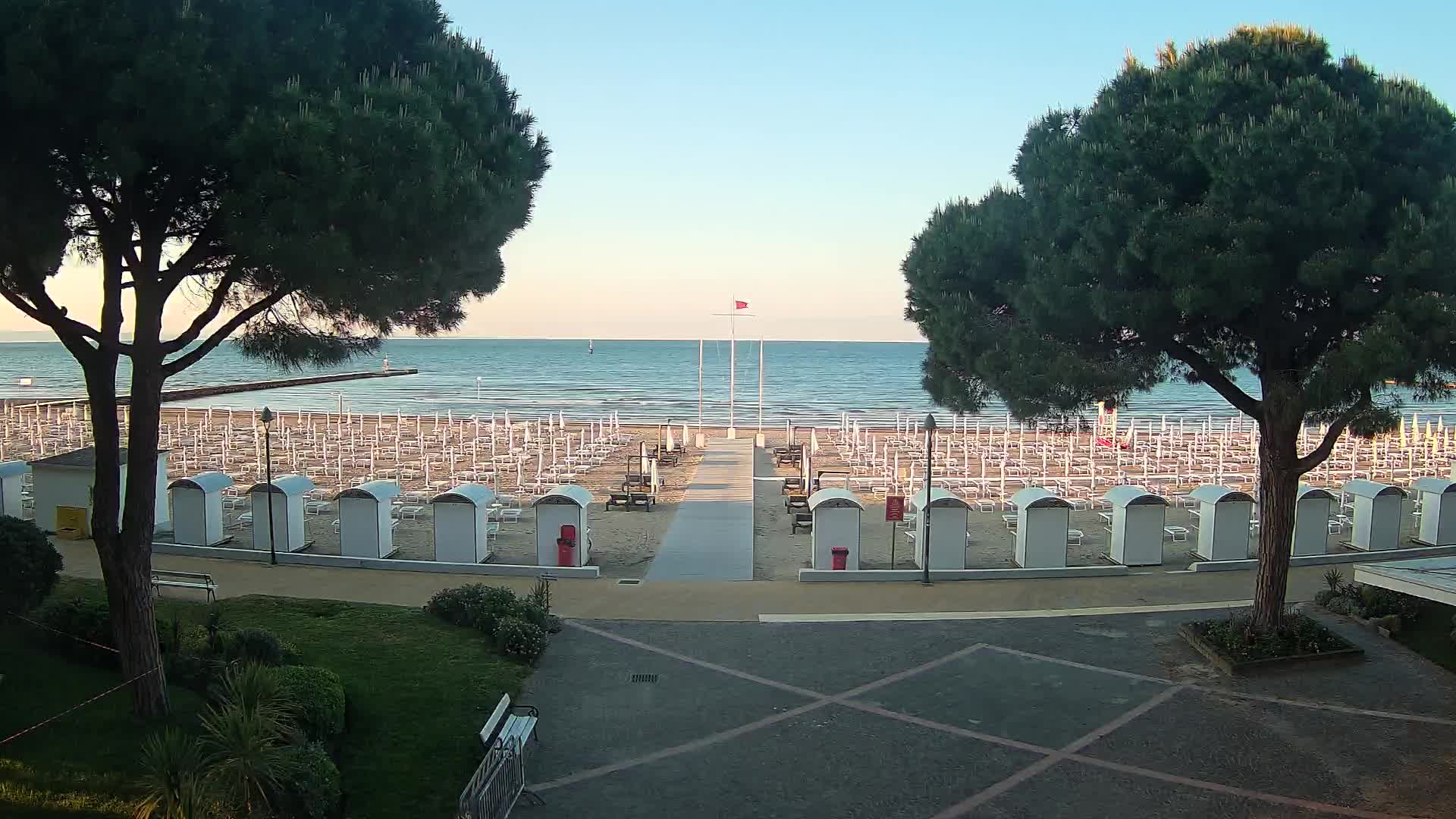 Grado Beach Webcam Entrance | Real-Time View of the Seaside
