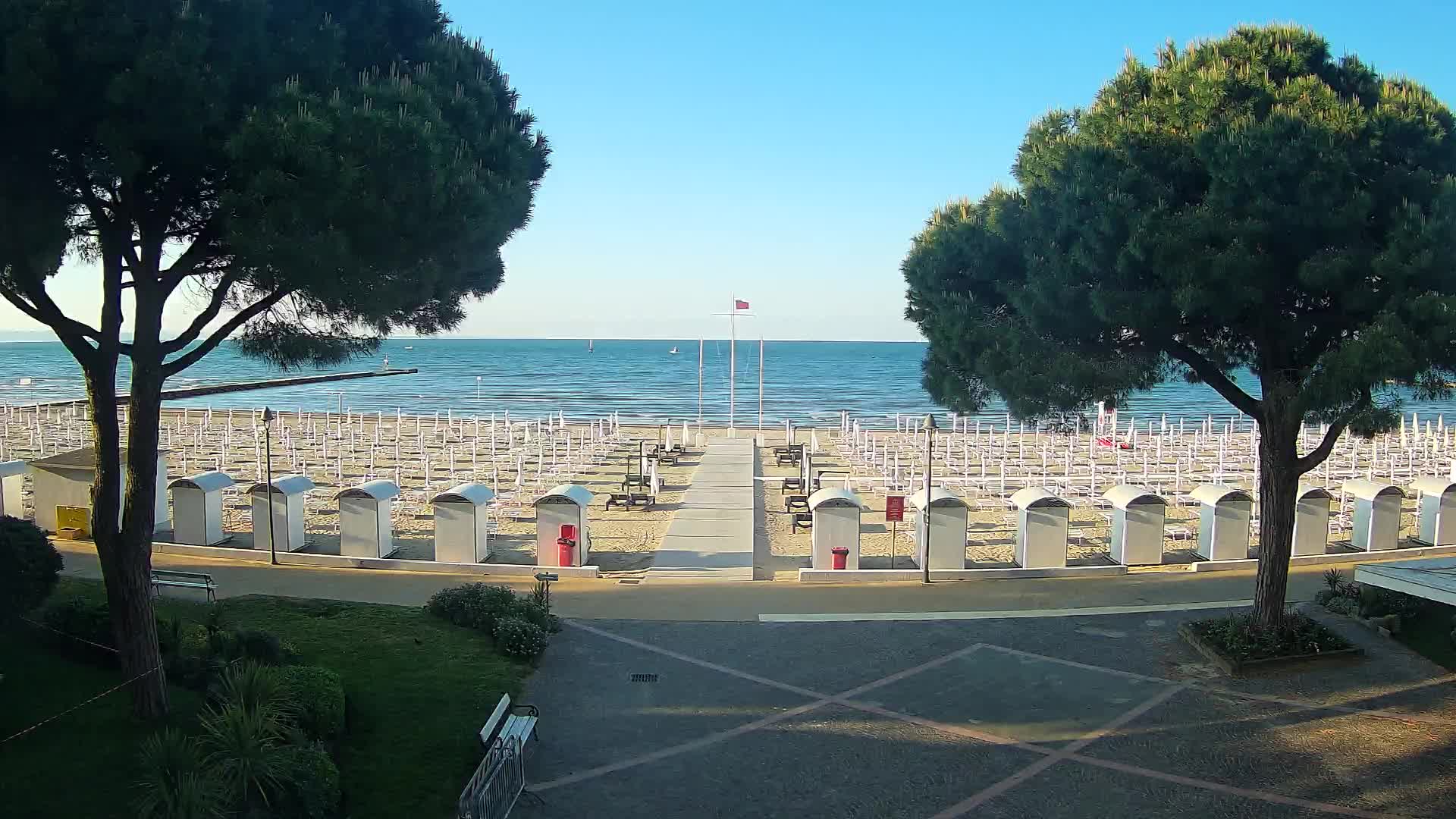 Grado Beach Webcam Entrance | Real-Time View of the Seaside