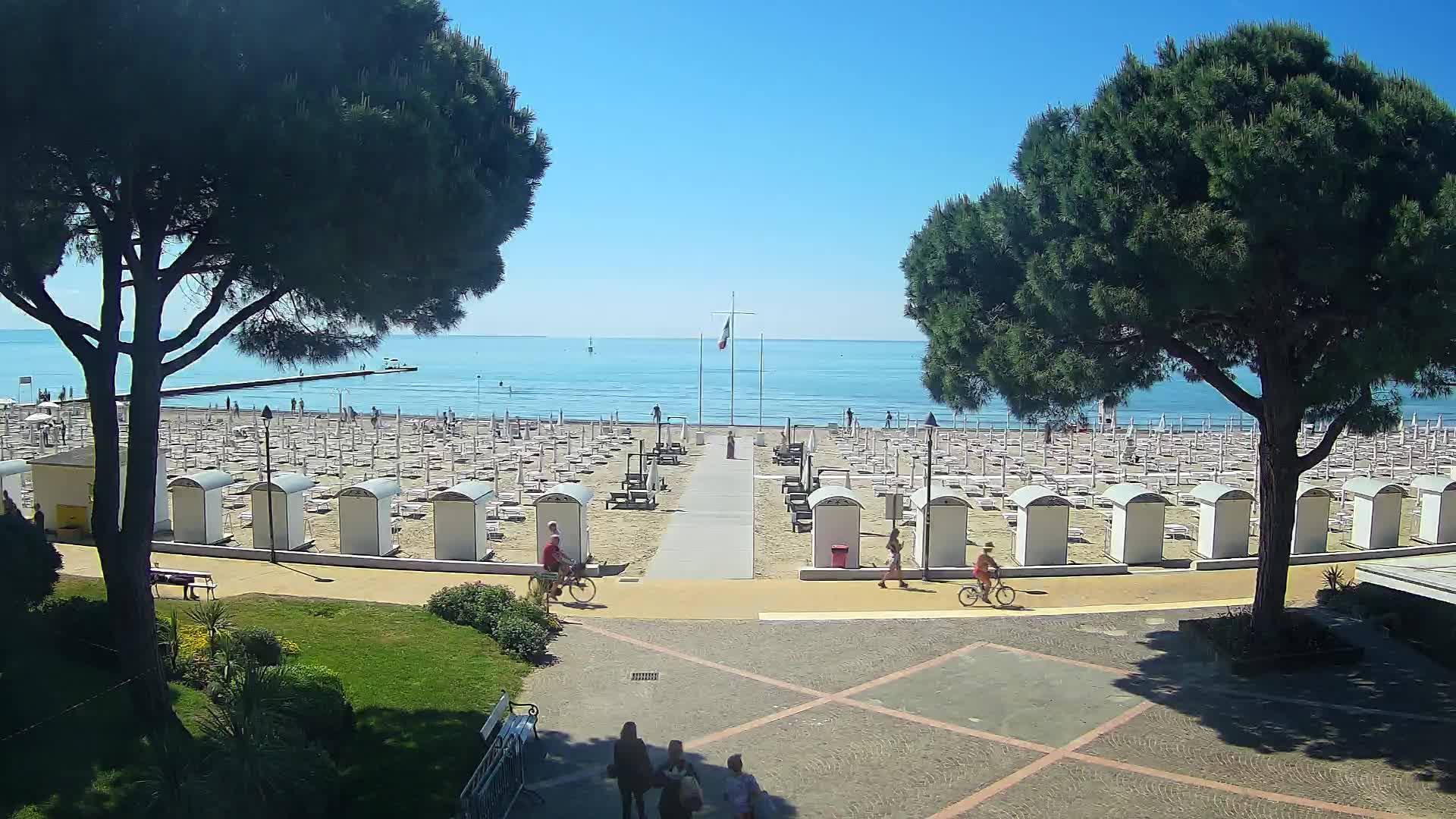 Grado Ulaz na Plažu | Pogled Uživo na Obalu