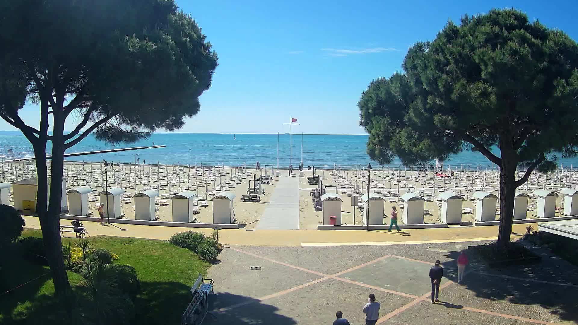 Grado Beach Webcam Entrance | Real-Time View of the Seaside
