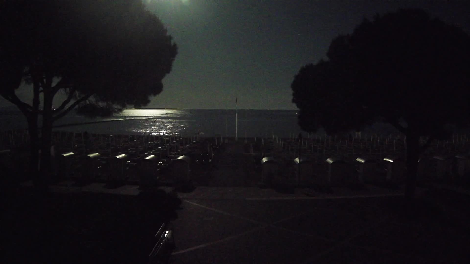 Grado Ulaz na Plažu | Pogled Uživo na Obalu