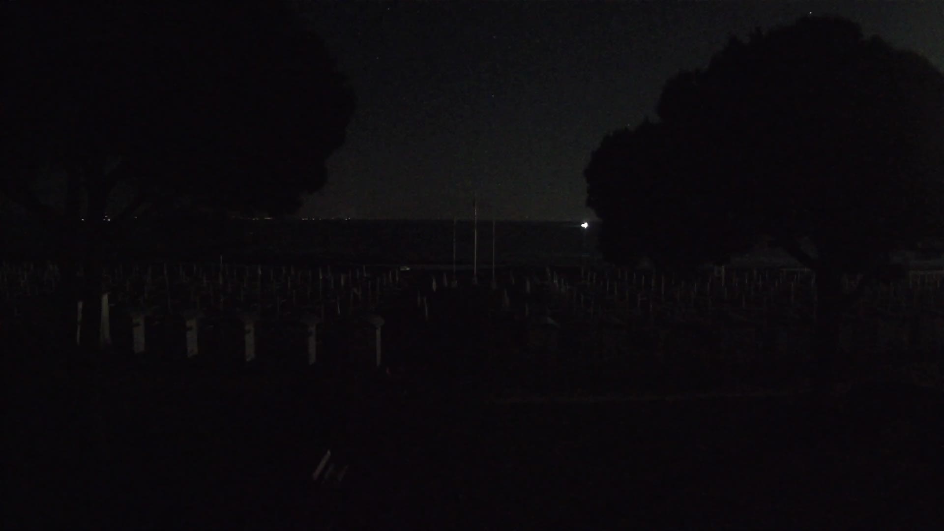 Grado Ulaz na Plažu | Pogled Uživo na Obalu