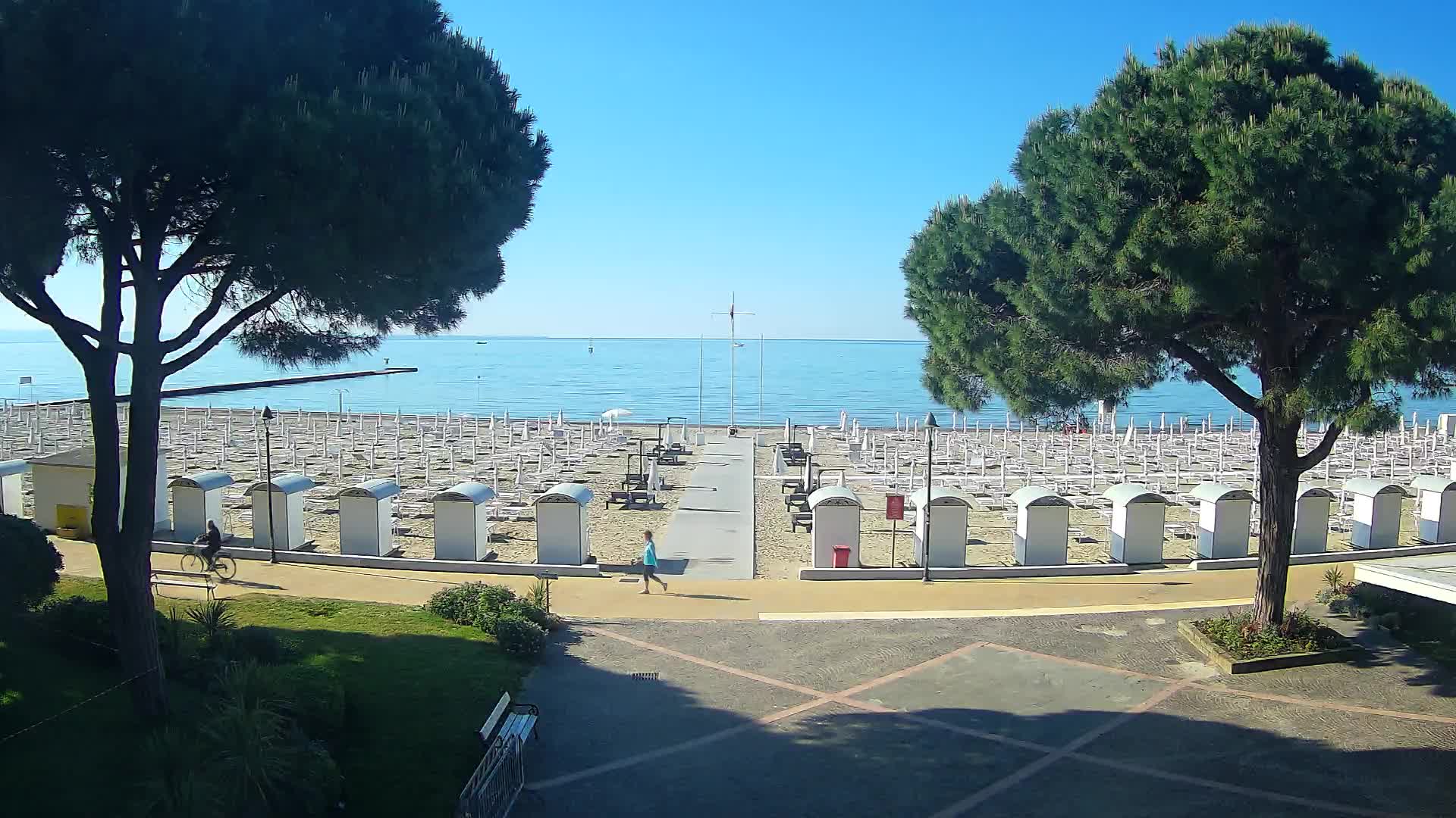 Grado Beach Webcam Entrance | Real-Time View of the Seaside