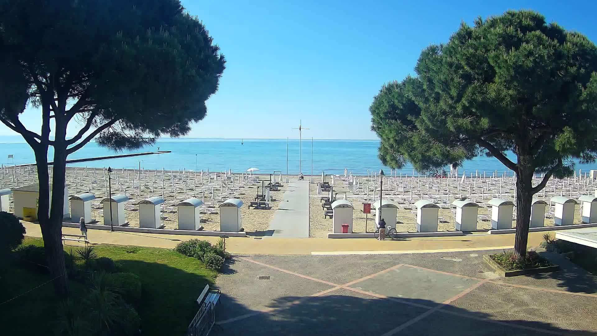 Grado Ulaz na Plažu | Pogled Uživo na Obalu