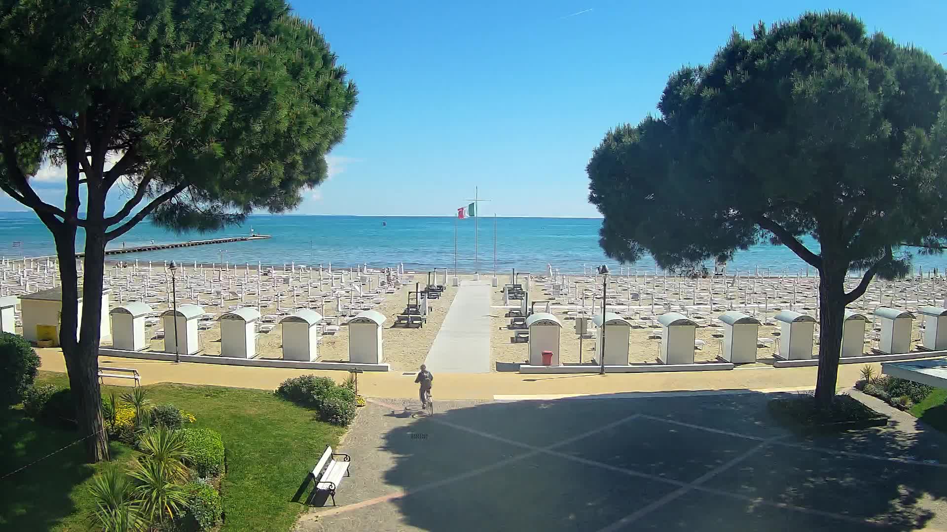 Grado Ulaz na Plažu | Pogled Uživo na Obalu