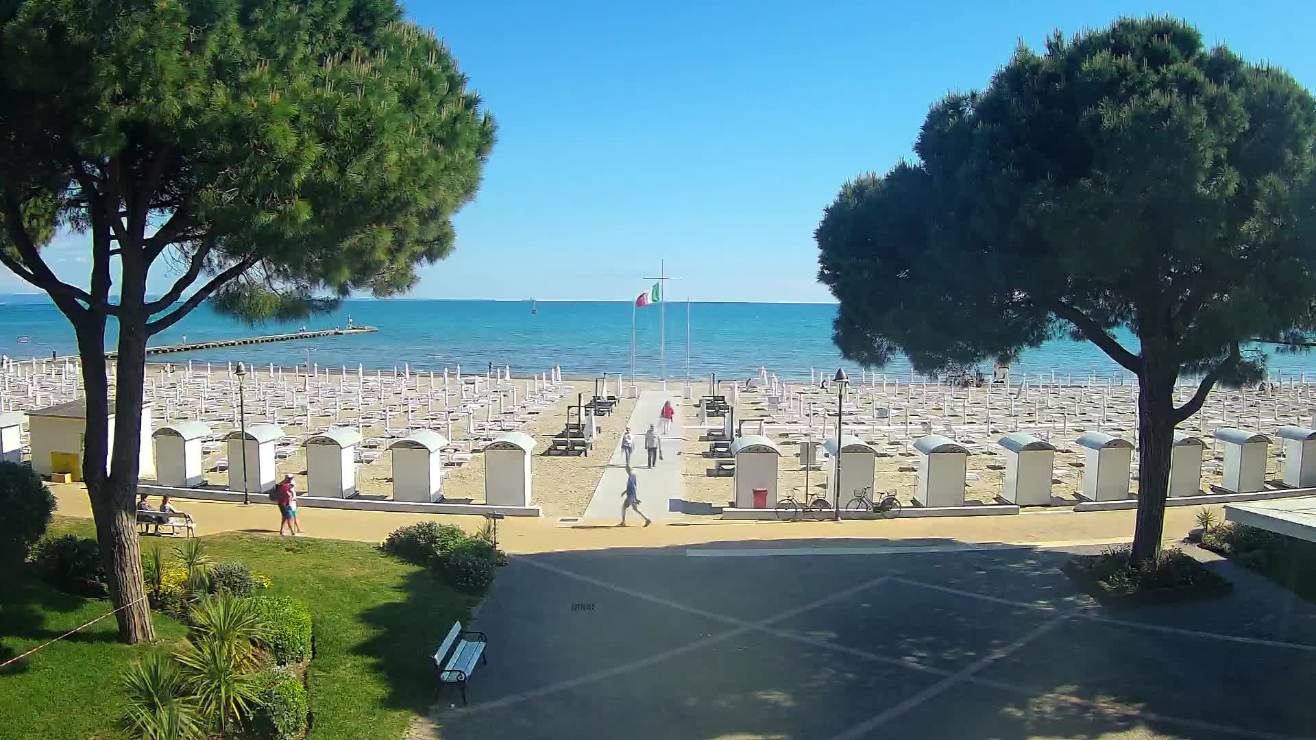 Grado Beach Webcam Entrance | Real-Time View of the Seaside