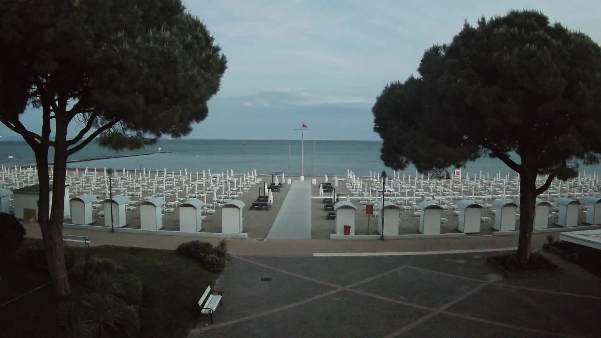 Grado Beach Webcam Entrance | Real-Time View of the Seaside