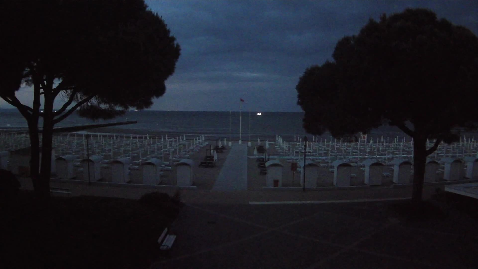 Grado Ulaz na Plažu | Pogled Uživo na Obalu