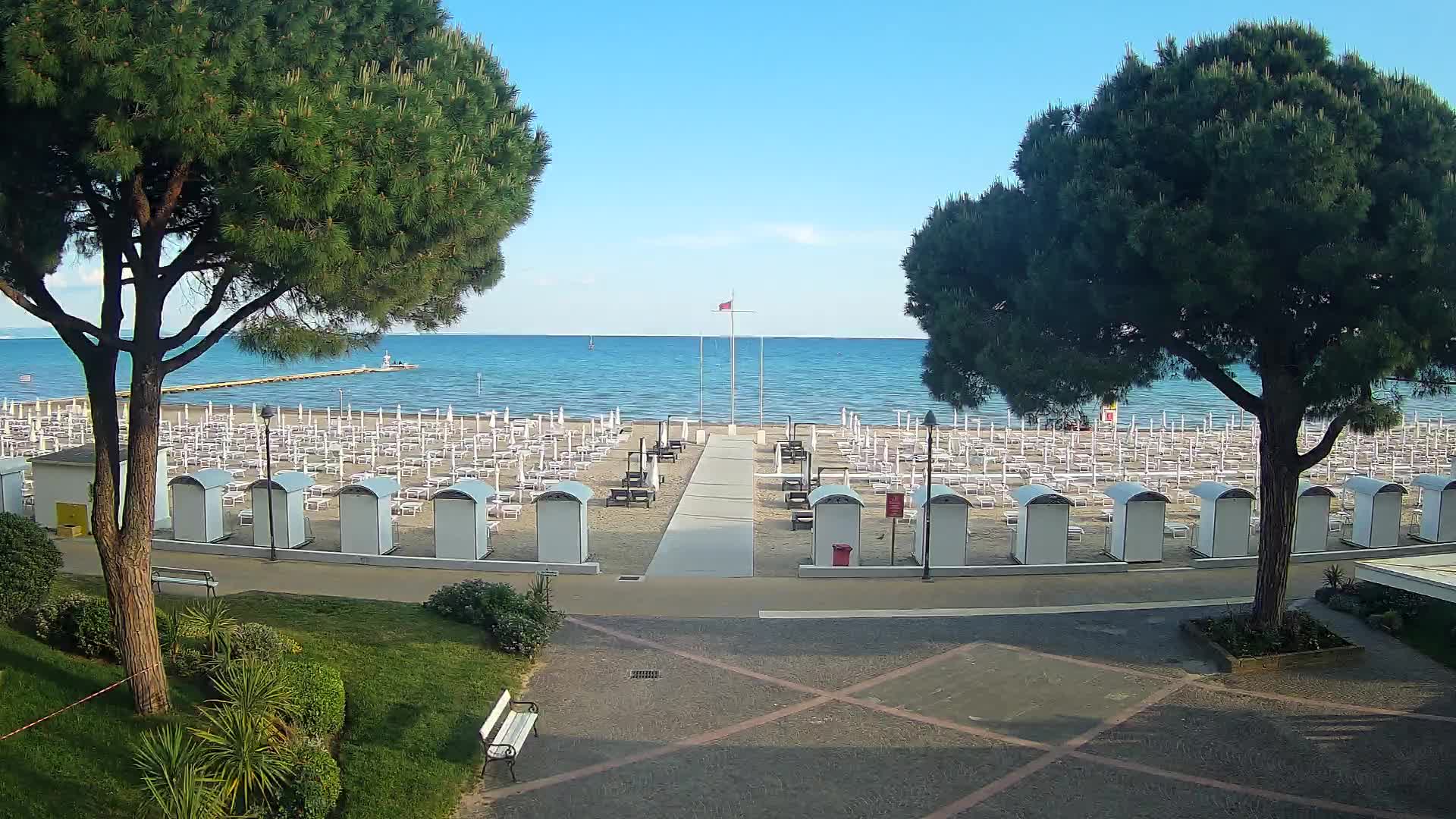 Grado Ulaz na Plažu | Pogled Uživo na Obalu