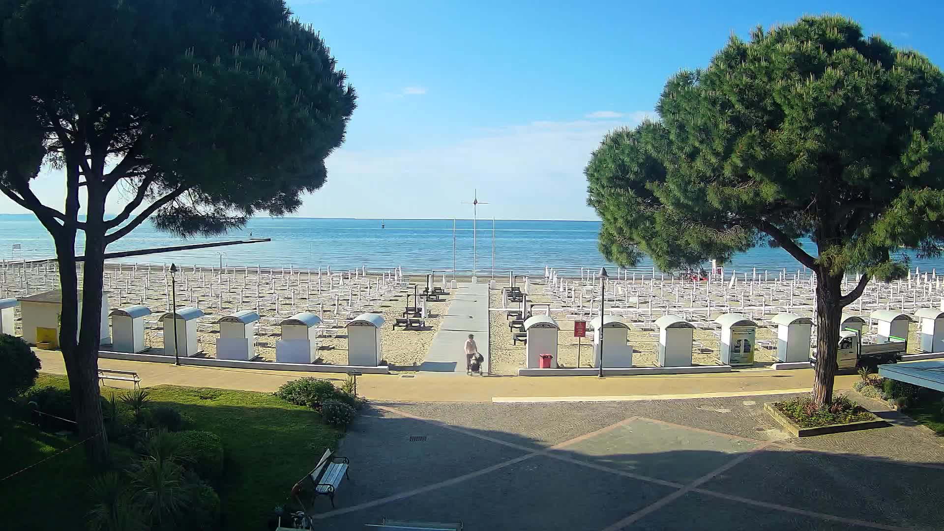 Grado Ulaz na Plažu | Pogled Uživo na Obalu