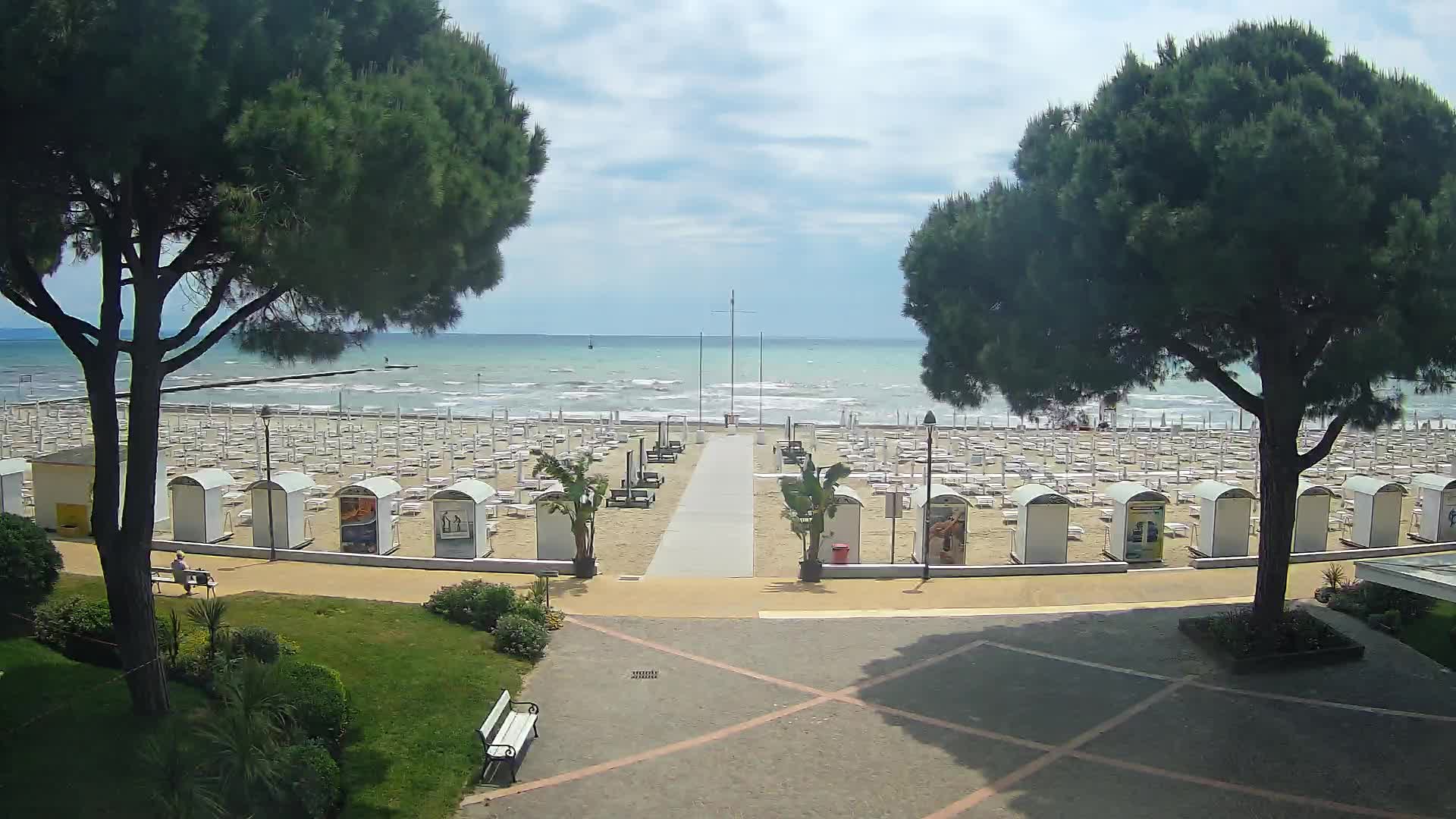 Grado Beach Webcam Entrance | Real-Time View of the Seaside