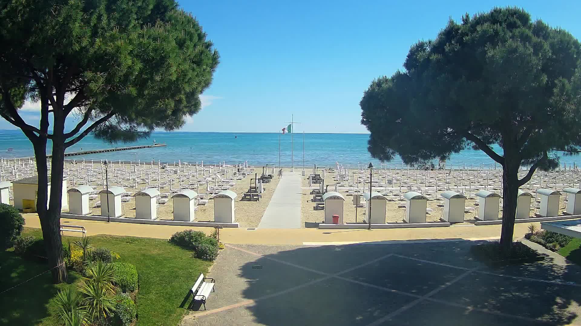 Grado Ulaz na Plažu | Pogled Uživo na Obalu