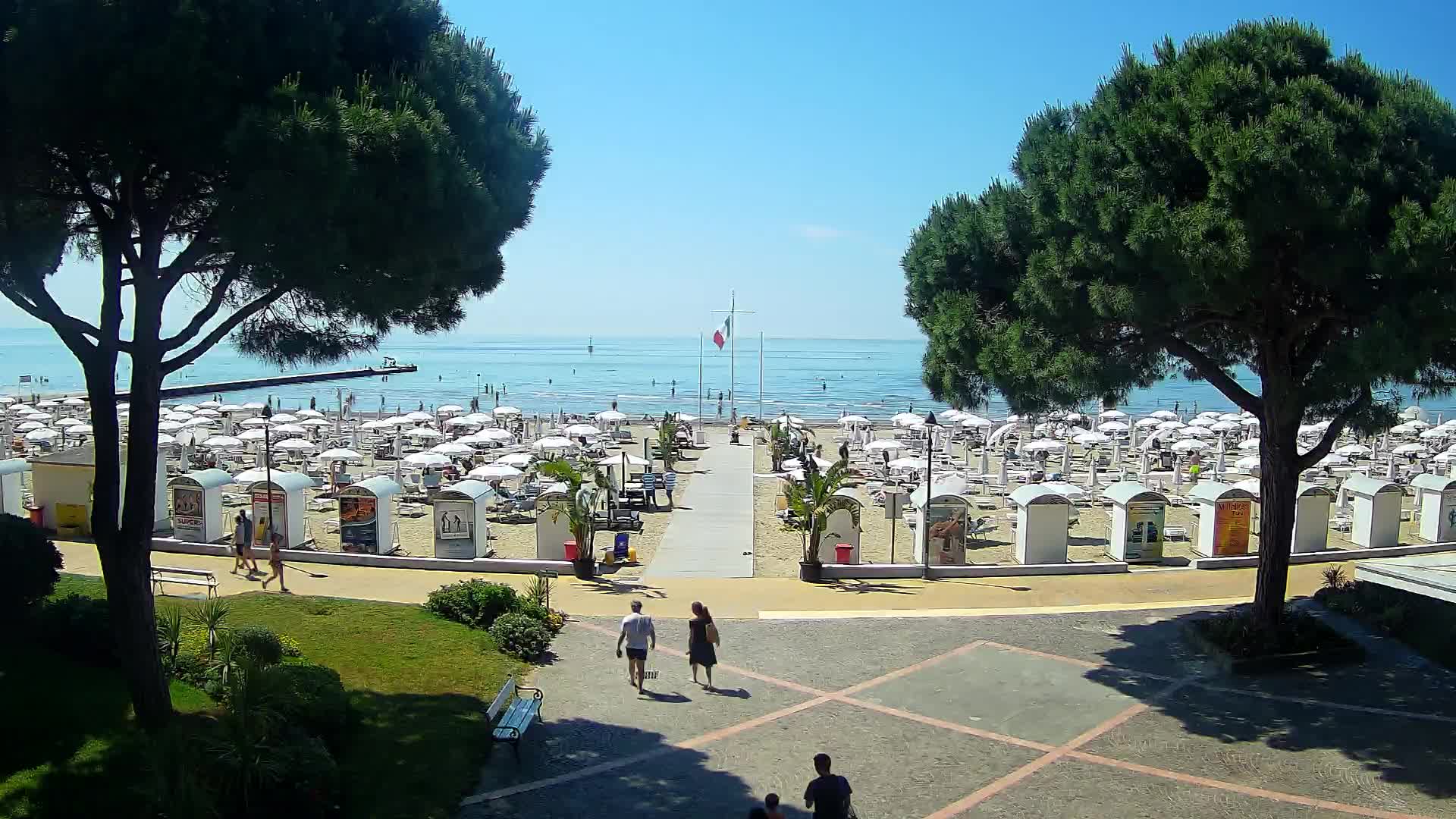 Grado Ulaz na Plažu | Pogled Uživo na Obalu