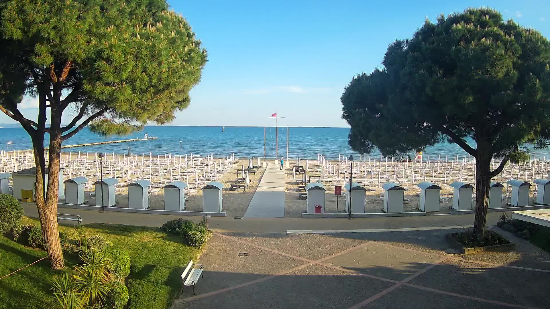 Grado Beach Webcam Entrance | Real-Time View of the Seaside
