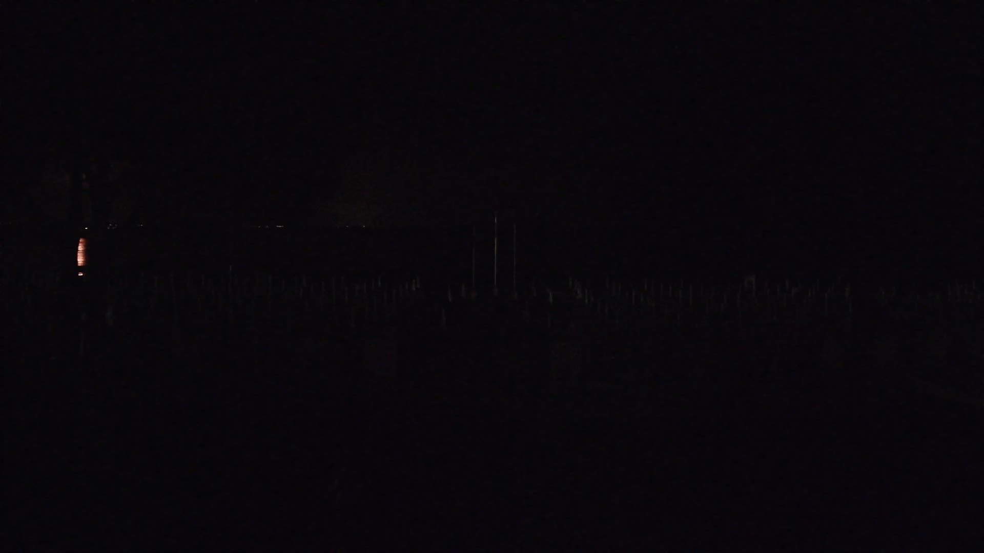 Grado Ulaz na Plažu | Pogled Uživo na Obalu