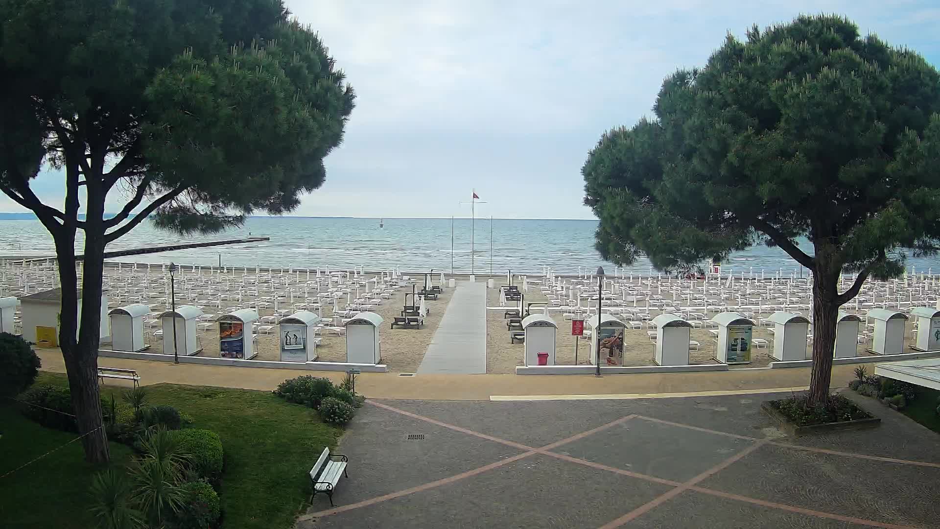 Grado Beach Webcam Entrance | Real-Time View of the Seaside