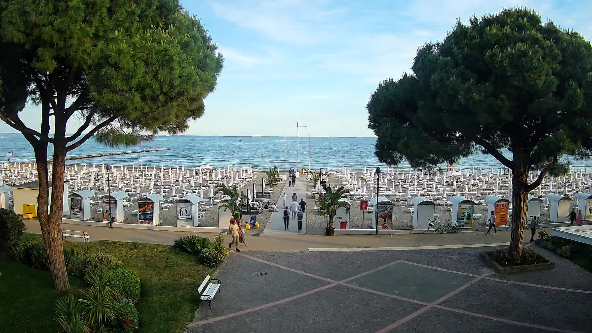 Grado Beach Webcam Entrance | Real-Time View of the Seaside