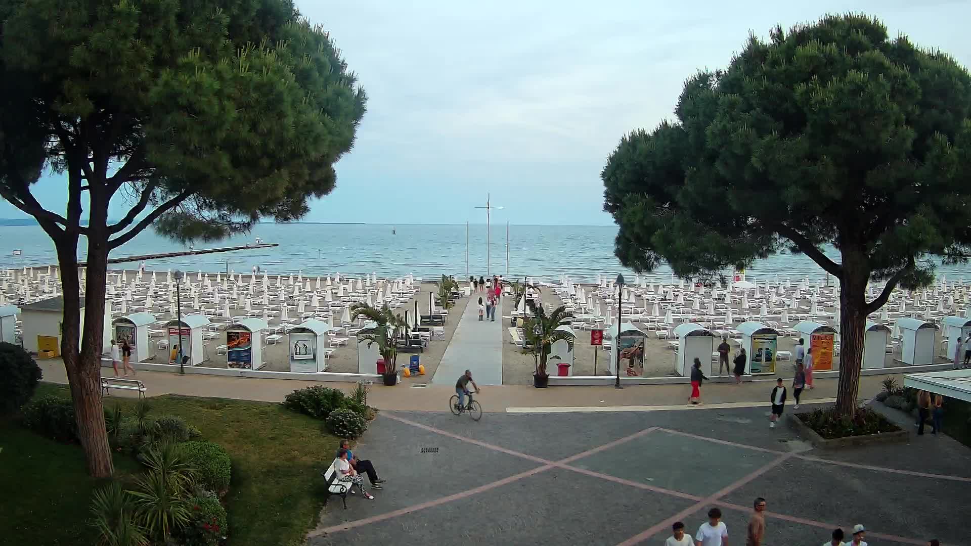 Grado Beach Webcam Entrance | Real-Time View of the Seaside