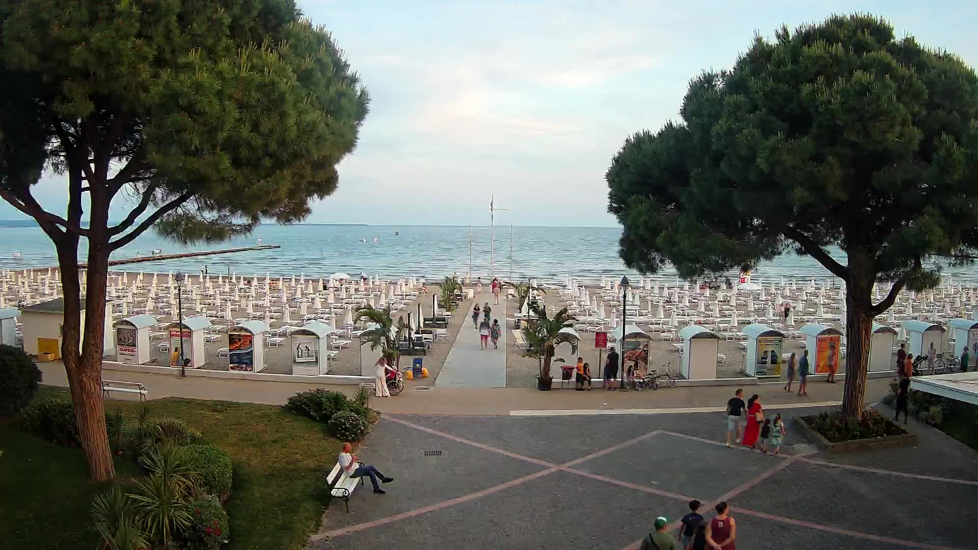 Grado Beach Webcam Entrance | Real-Time View of the Seaside