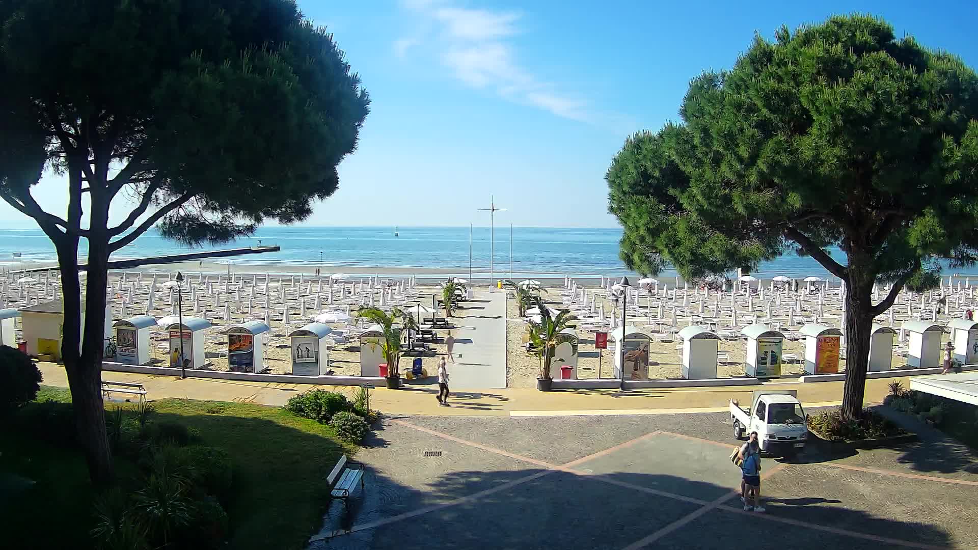Grado Beach Webcam Entrance | Real-Time View of the Seaside