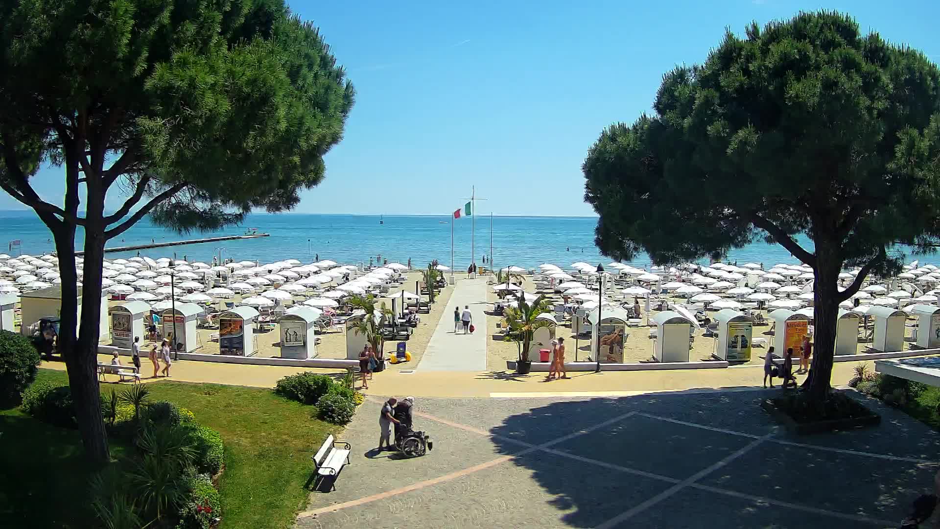 Grado Beach Webcam Entrance | Real-Time View of the Seaside