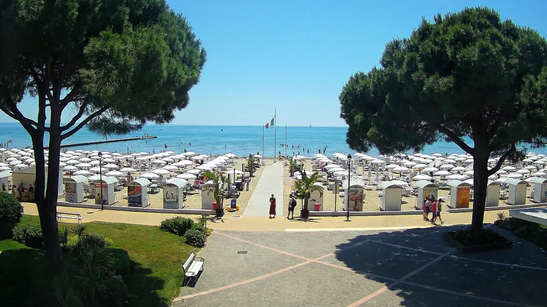 Grado Beach Webcam Entrance | Real-Time View of the Seaside