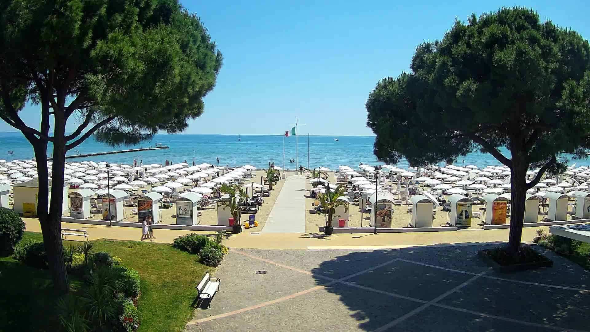 Grado Beach Webcam Entrance | Real-Time View of the Seaside