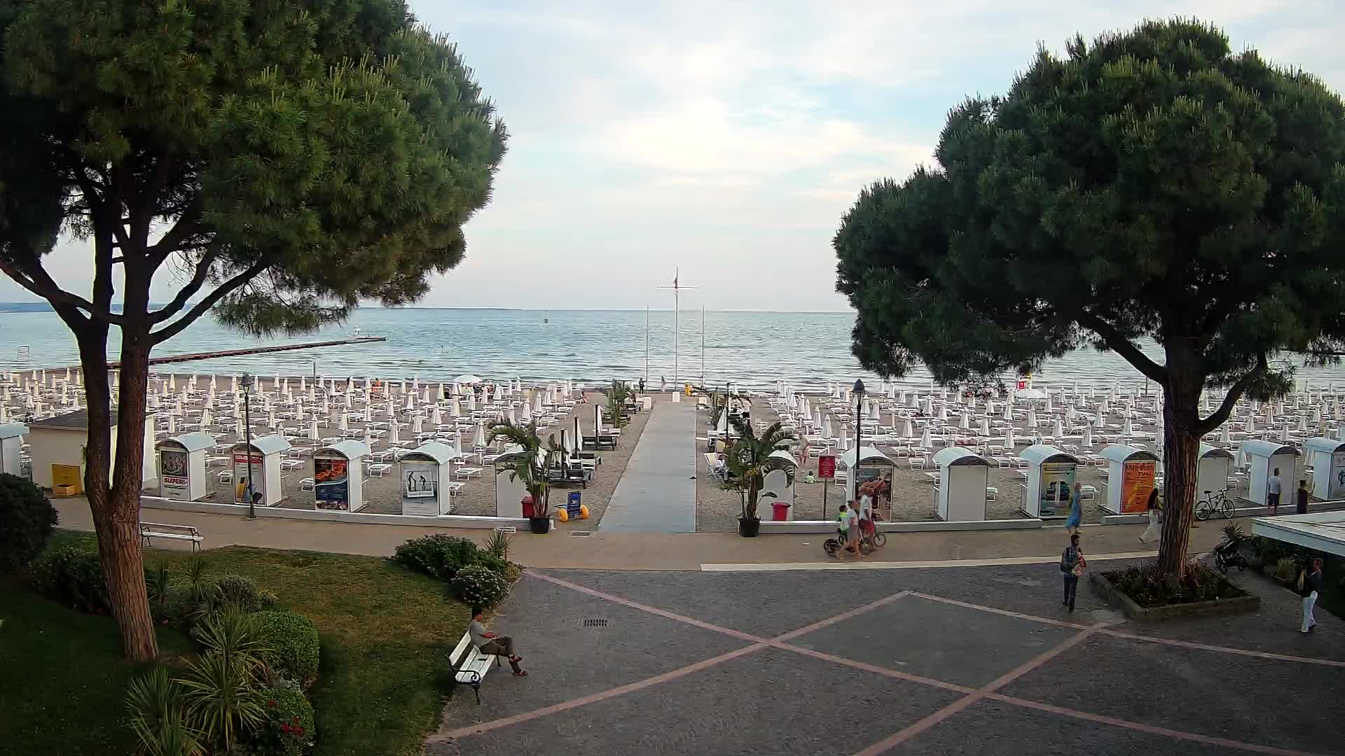 Grado Ulaz na Plažu | Pogled Uživo na Obalu