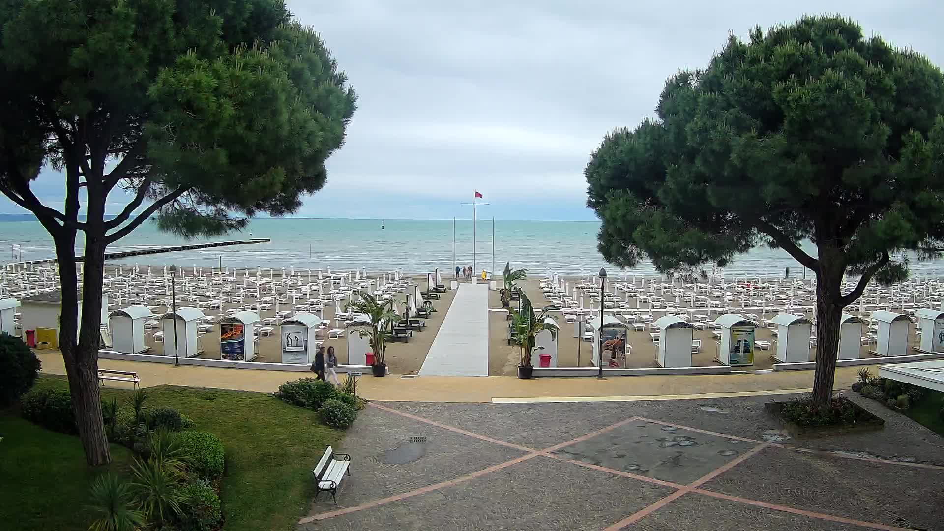 Grado Beach Webcam Entrance | Real-Time View of the Seaside
