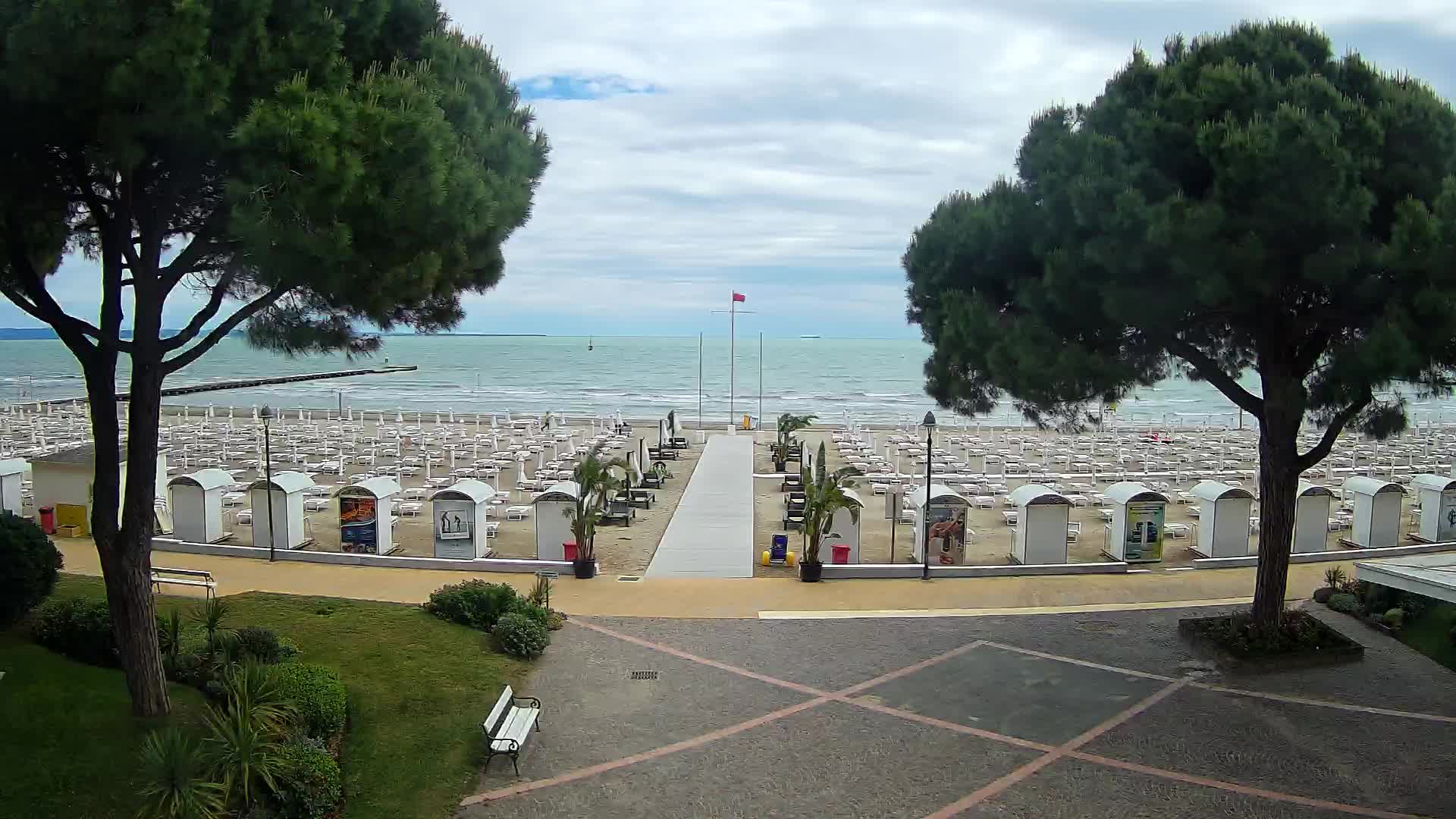 Grado Beach Webcam Entrance | Real-Time View of the Seaside