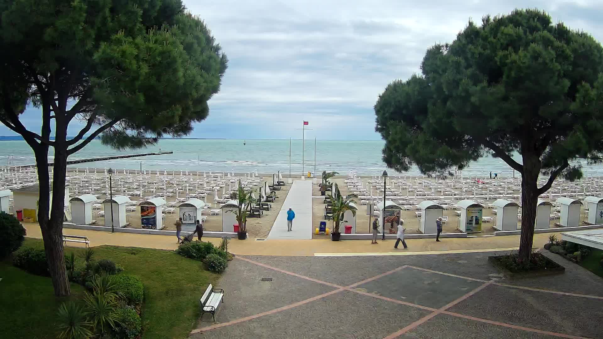 Grado Beach Webcam Entrance | Real-Time View of the Seaside