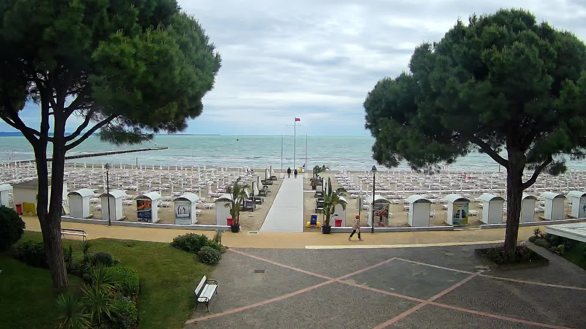 Grado Beach Webcam Entrance | Real-Time View of the Seaside