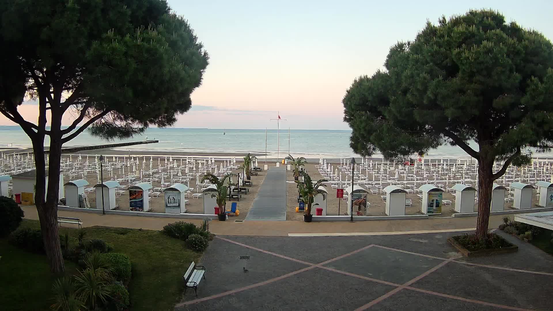 Grado Ulaz na Plažu | Pogled Uživo na Obalu