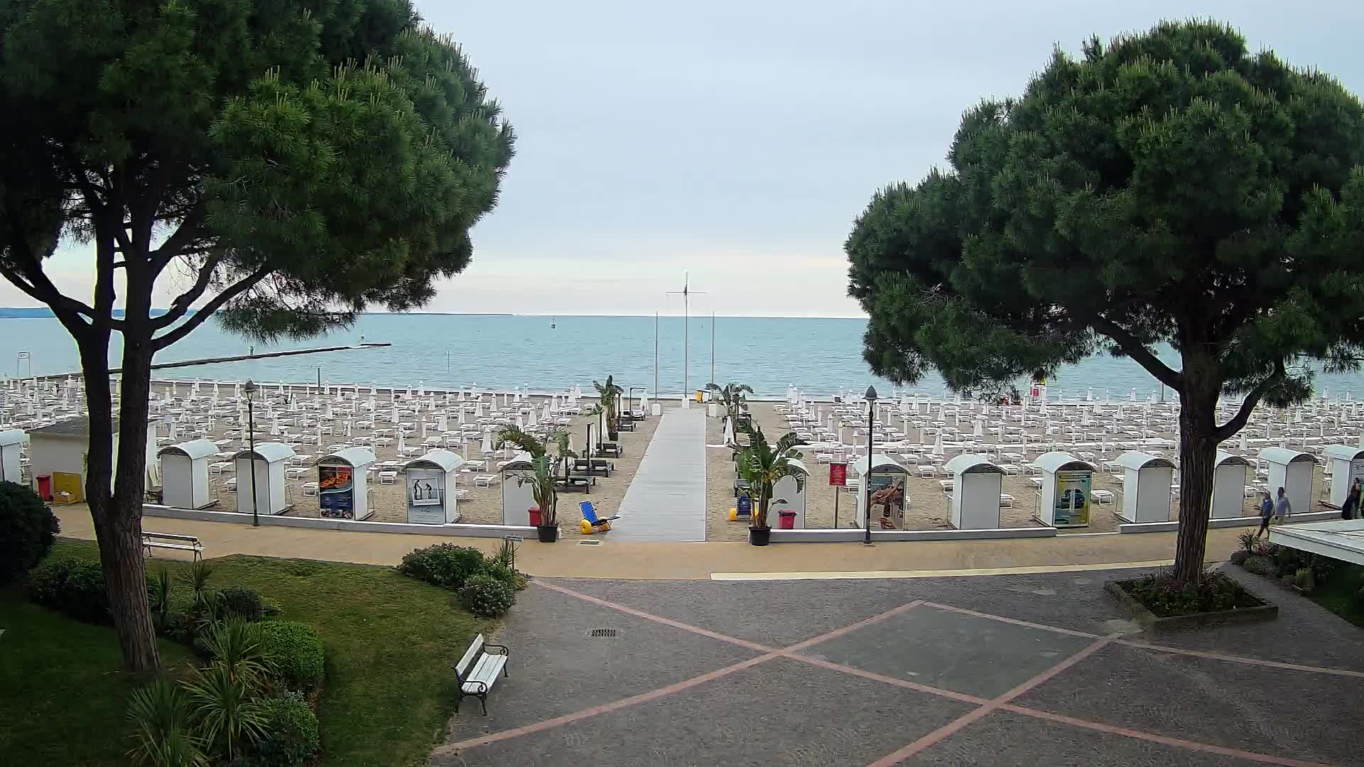 Grado Ulaz na Plažu | Pogled Uživo na Obalu