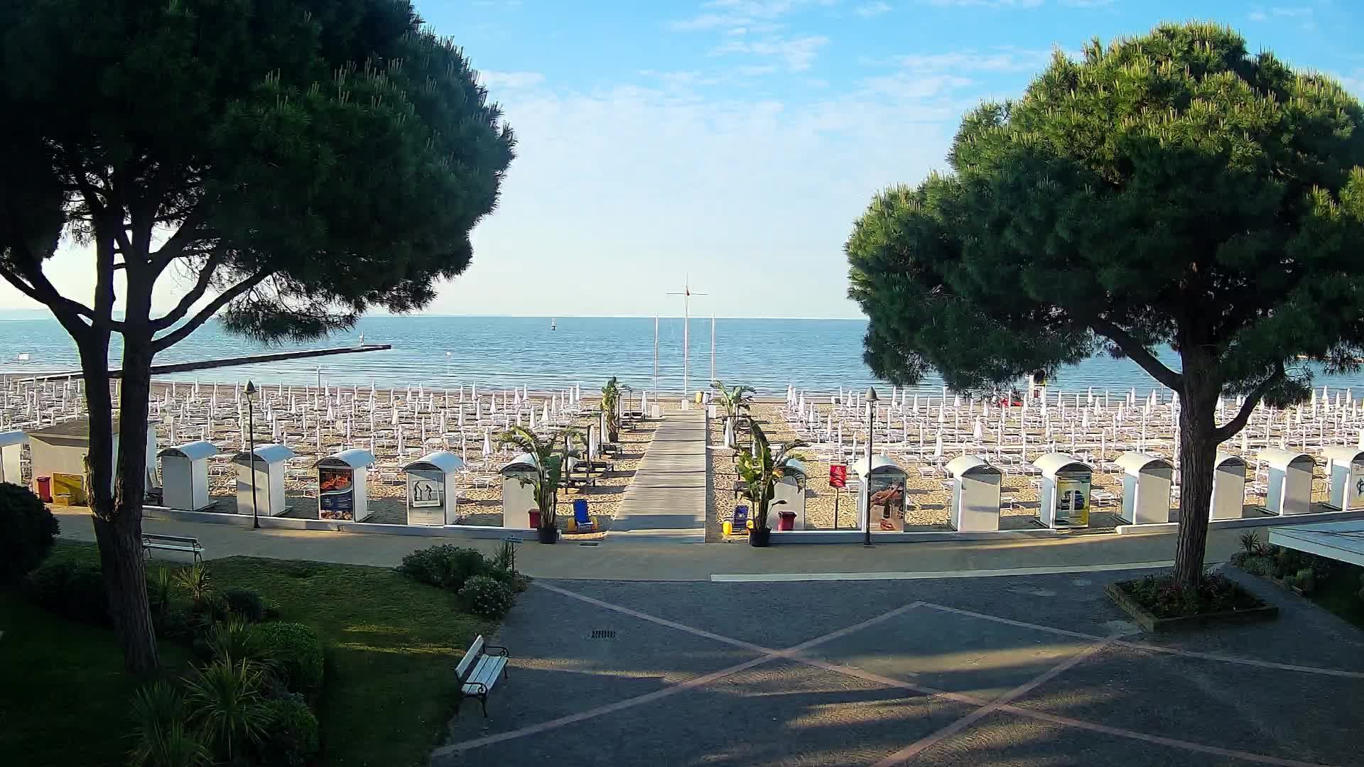 Grado Ulaz na Plažu | Pogled Uživo na Obalu
