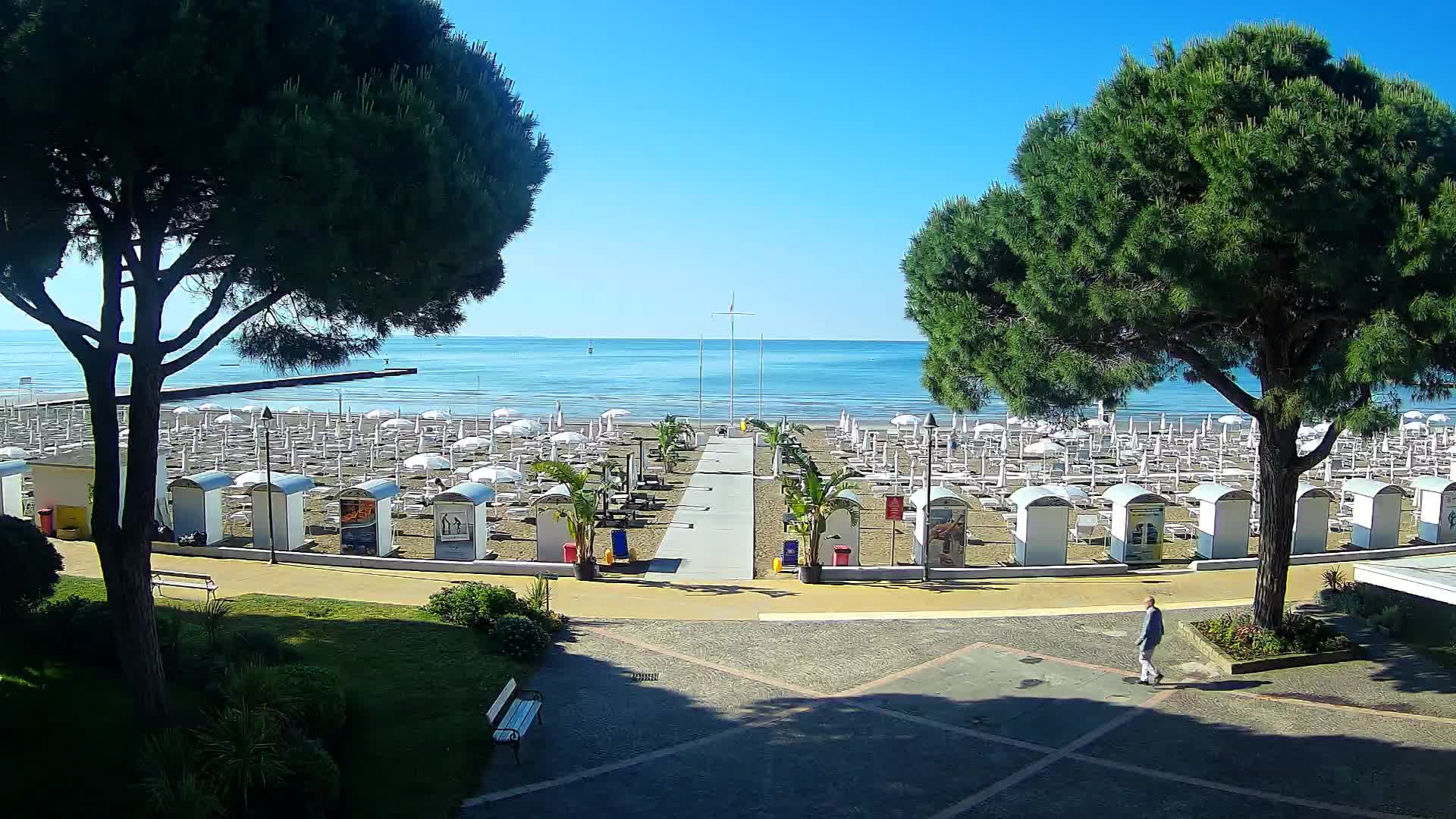 Grado Ulaz na Plažu | Pogled Uživo na Obalu