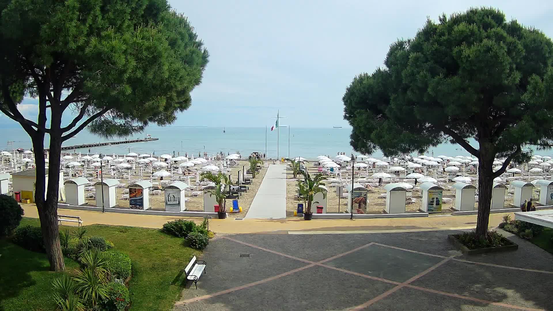 Grado Beach Webcam Entrance | Real-Time View of the Seaside